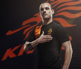 体育娱乐平台-王者相敬，哈兰德列队致敬维尼修斯，绿茵场上最动人的风度，王者相敬，哈兰德列队致敬维尼修斯，绿茵场上最动人的风度