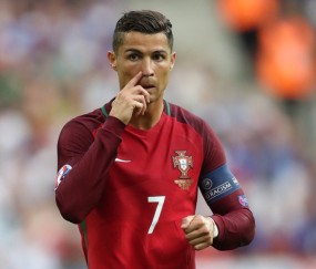 kaiyun-传射破晓，当精密机器遇见野性新星，球探笔记写下足球未来，当精密机器对决野性新星，球探笔记里的未来足球