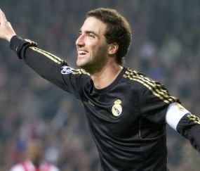 开云网页版-哈兰德天神下凡，泰山崩于前而不倒？曼城3-0完胜，瓜迪奥拉赛后深情拥抱爱徒，哈兰德天神下凡！曼城3-0完胜，瓜帅赛后深情拥抱爱徒