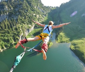 kaiyun-梅西的无声致敬，当列队欢迎成为比胜利更珍贵的体育语言，无声致敬，列队欢迎，比胜利更珍贵的体育语言