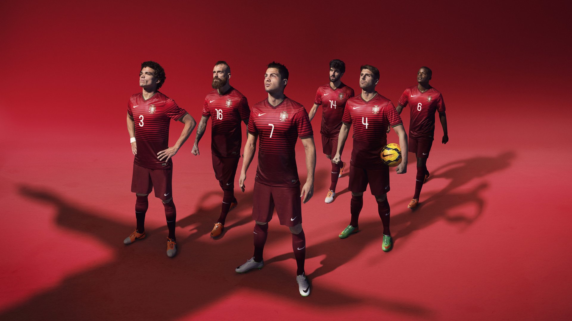 暗夜星辰，老特拉福德见证双子星辉映，球探笔下写就未来序章，暗夜星辰·老特拉福德双子星，球探笔下的未来序章