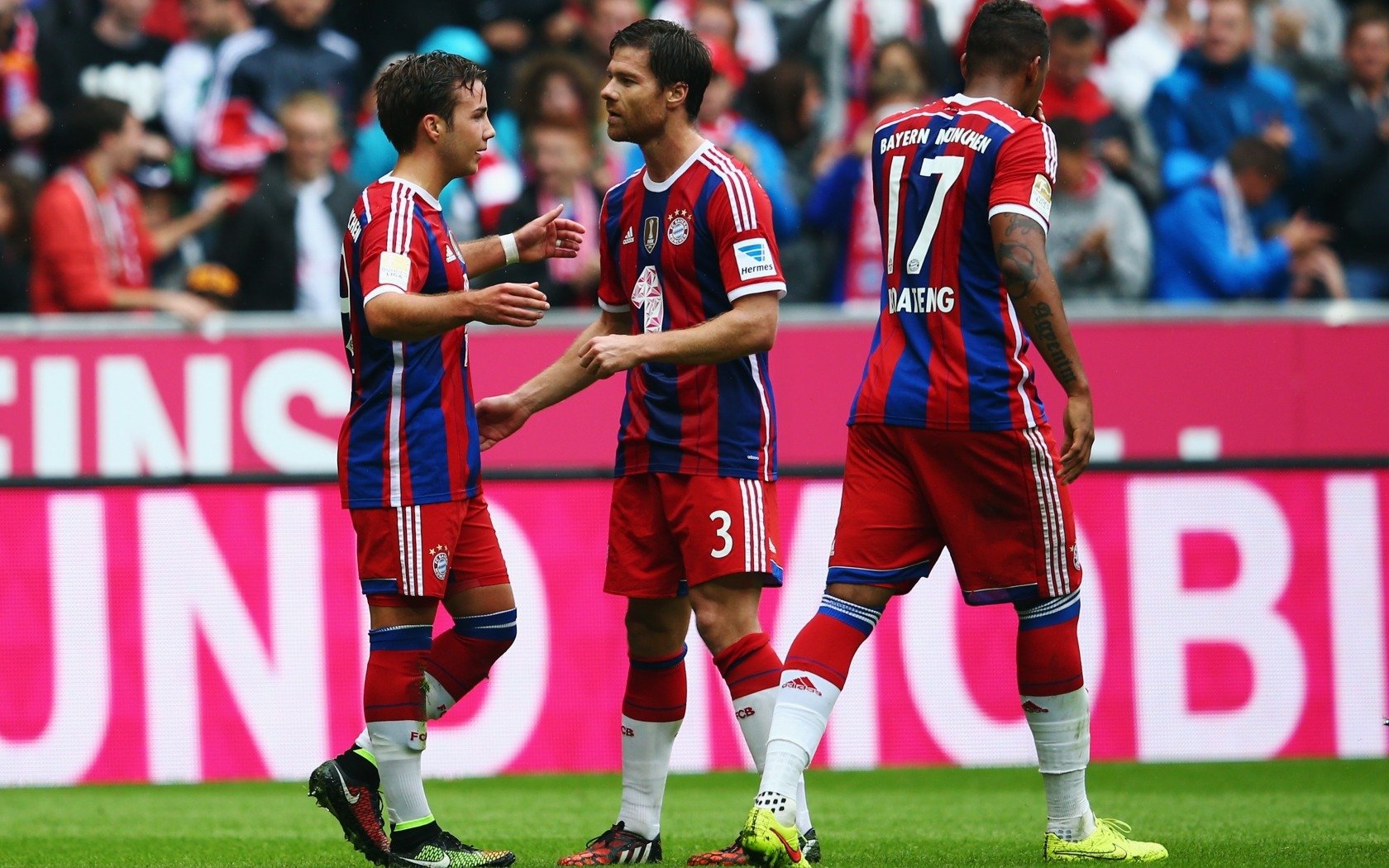 绝境世界波,格列兹曼与本泽马的王者之争,补时时刻定乾坤,绝境世界波!格列兹曼与本泽马补时定乾坤